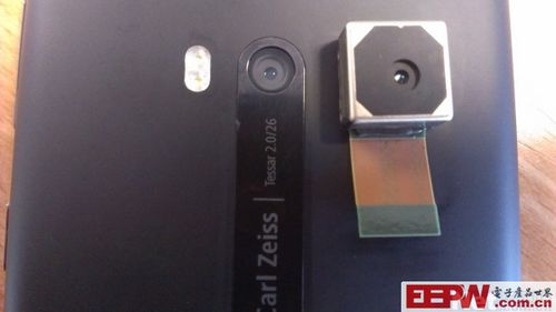 Lumia 920摄像头拆解