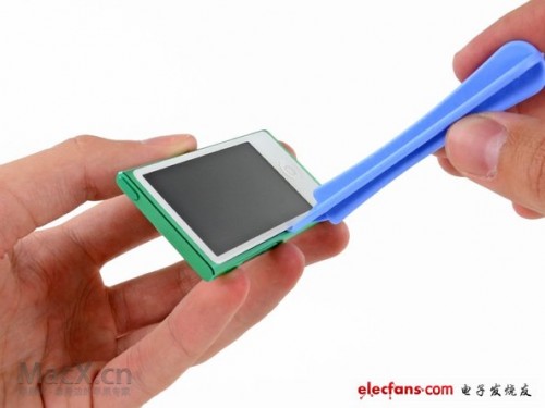 第七代iPod nano拆解：配备了五款神秘的苹果芯片