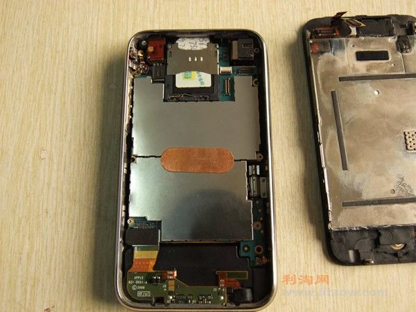 www.youmeit.net 苹果 二代 iphone-3G版自己动手拆解更换电池