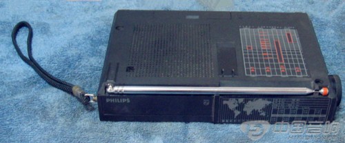 废电脑回收：飞利浦D1835十二波段收音机拆解