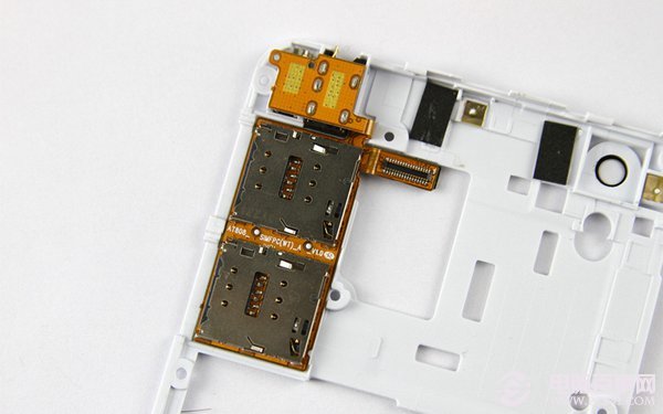 青葱X1内部双SIM卡槽图