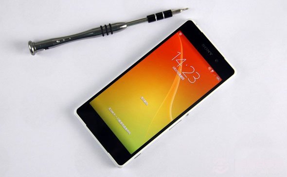 4G網(wǎng)驍龍801旗艦 5.2英寸Xperia Z2移動(dòng)版拆解