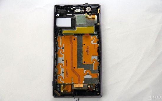 [圖]索尼Xperia Z1拆解 做工扎實(shí)還原較難