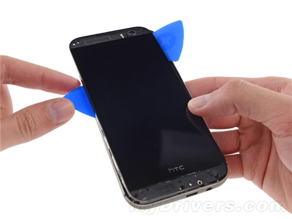 HTC One M8完全拆解：做工精湛／坏了就哭