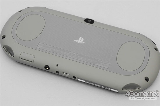 索尼PS Vita 2000全面拆解：确实减配不少（图文）