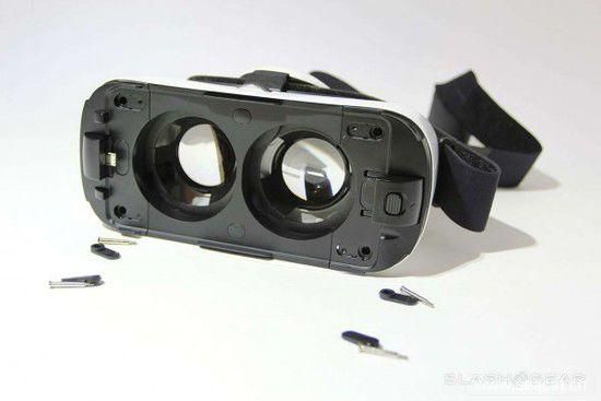 三星虚拟现实装置Gear VR拆解