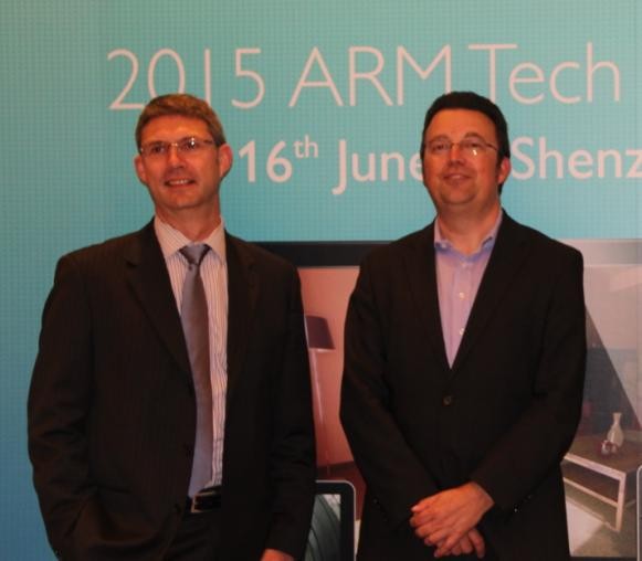 ARM 处理器部门市场营销总监Ian Smythe（左）与ARM移动市场全球营销总监James Bruce