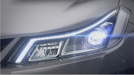用于汽车头灯、车内照明和尾灯的LED恒流驱动器