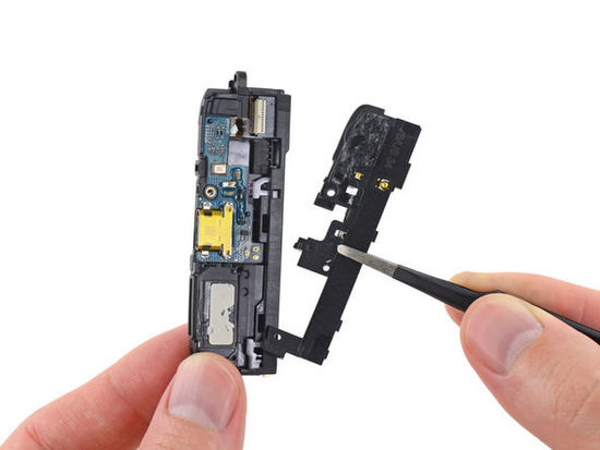 [视频]LG G5拆解金属机身和可拆卸电池的平衡艺术