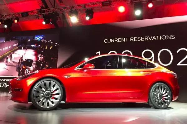 谁“偷”走了特斯拉Model 3圈来的钱？