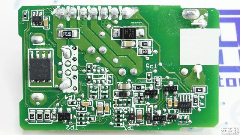 DASH極速閃充何方神圣？一加3充電器深度拆解