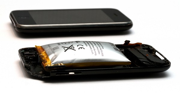 浅析：手机电池发生爆炸的两大原因