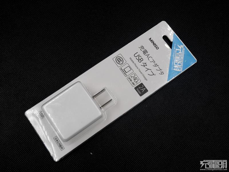 名创优品MINISO CEC5V2A双口墙充拆解