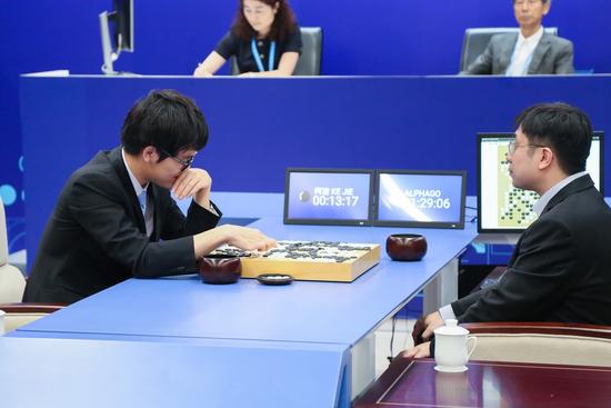 柯洁首战惜败，但AlphaGo和AI未来何去何从？