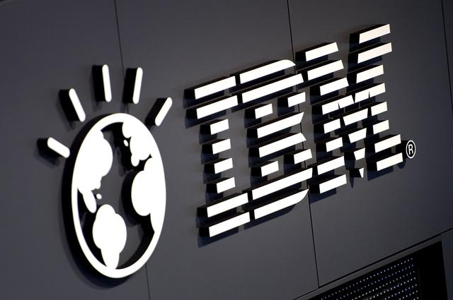 IBM四次生死转型的启示