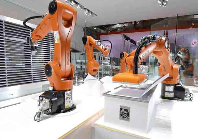 德国政府携手KUKA开发大型金属3D打印机器人系统