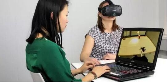 VR融入眼球追踪技术 抛弃手柄用意识操作