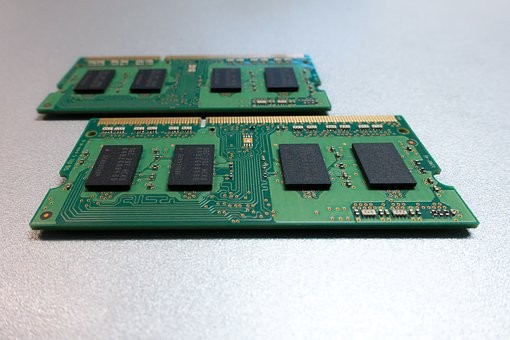 三星扩产东芝芯片出售 “中国芯”何时能够主导存储器市场？