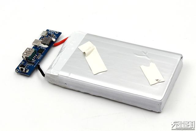 百元售价：罗马仕sense6+ USB PD移动电源拆解评测