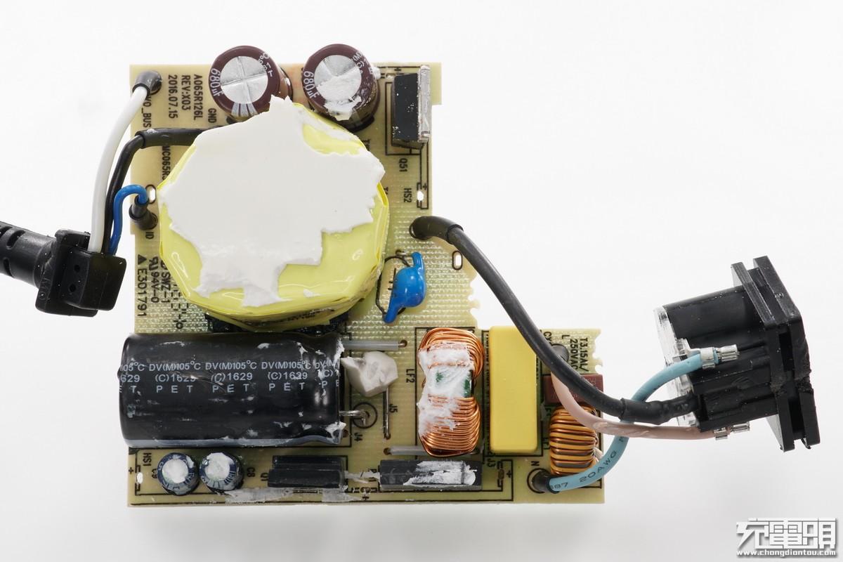 废电脑回收：惠普HP 65W PD电源适配器拆解