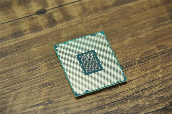 英特尔：10nm CPU今年底大量推出、14nm还有一代