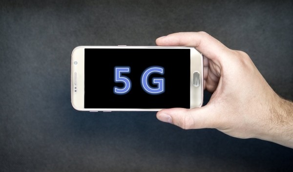 都在期待5G的黎明 哪些手机厂商走在了行业前列？