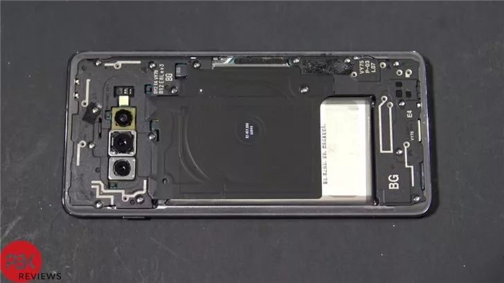 废电脑回收：三星 S10+ 首发拆解：内部结构远胜iPhone Xs Max？
