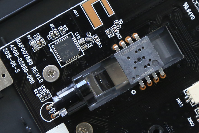多达几十个可拆卸部件 没想到拆一个鼠标这么复杂：雷柏VT350拆解评测