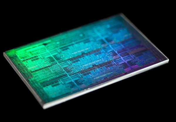 Intel加速7nm EUV工藝：2021年量產(chǎn) Xe架構(gòu)GPU首發(fā)