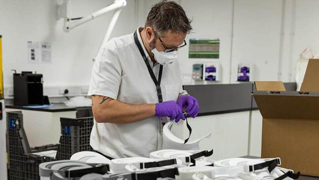 捷豹路虎运用3D打印技术为医护人员生产防护罩