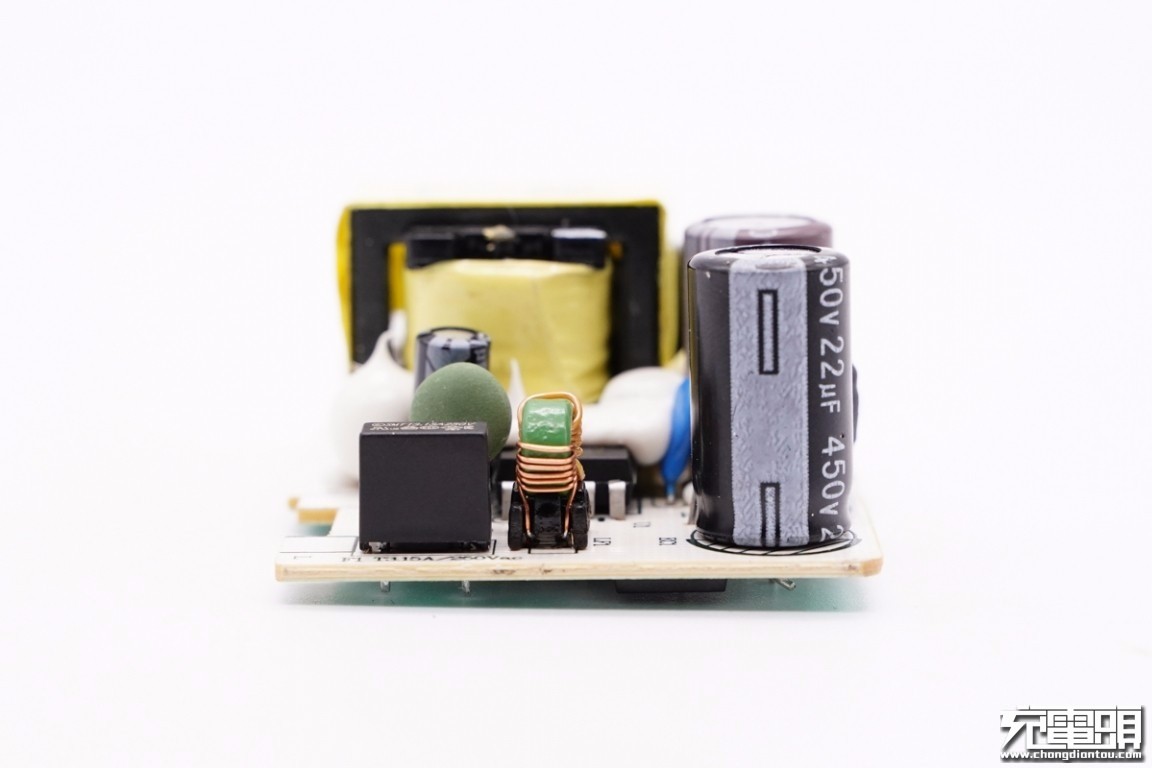 拆解报告：TMALL天猫精灵X5智能音箱原装24W充电器