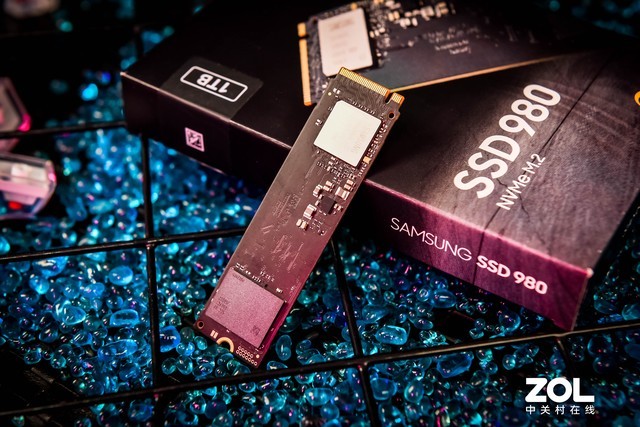 硬件百科：高性能SSD能给我们带来什么？ 