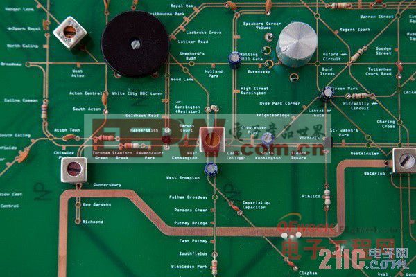 地铁地图和收音机“合体”的电路板 图3