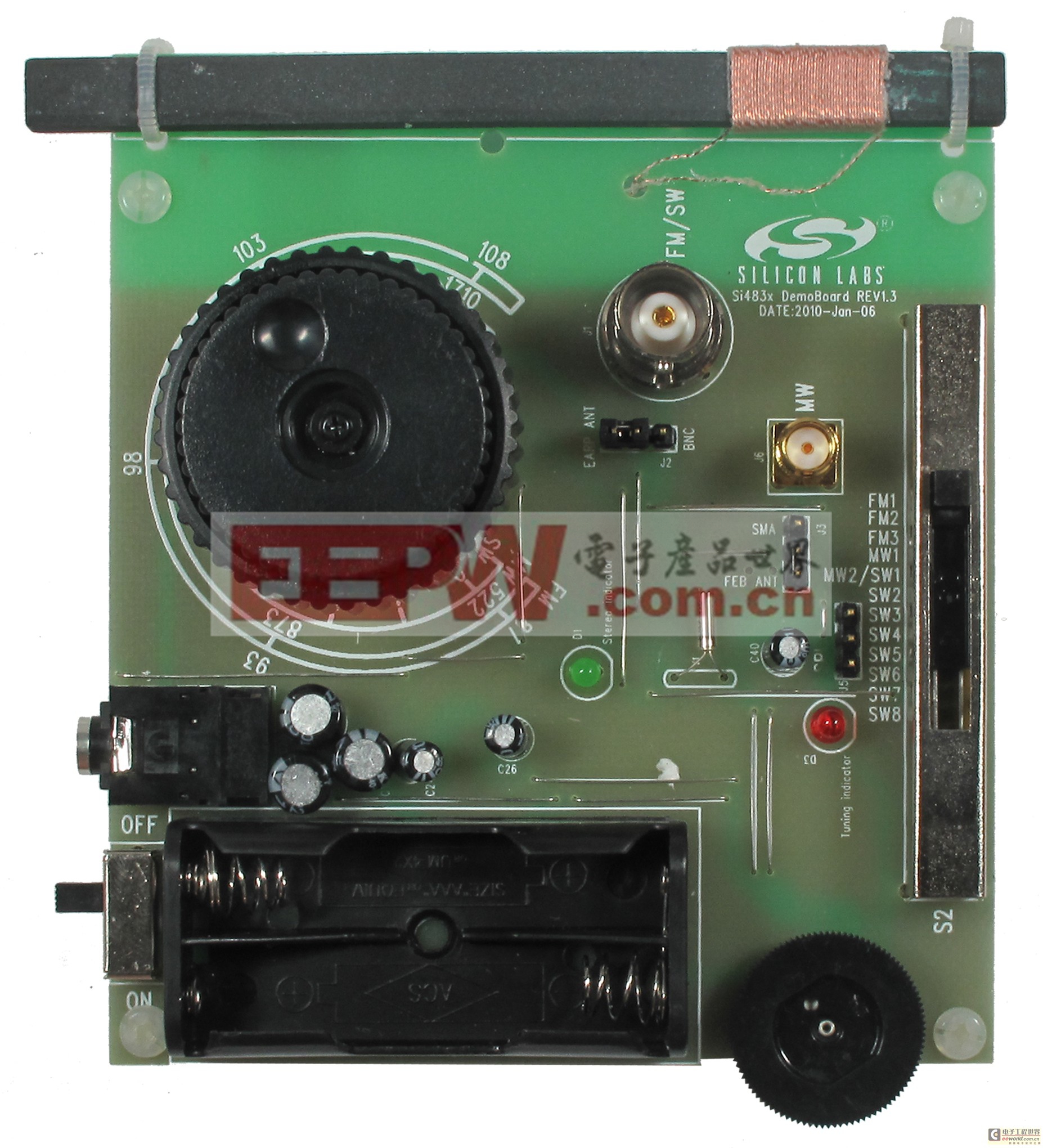 芯科AM/FM接收器芯片Si4830使模拟收音机具备数字化性