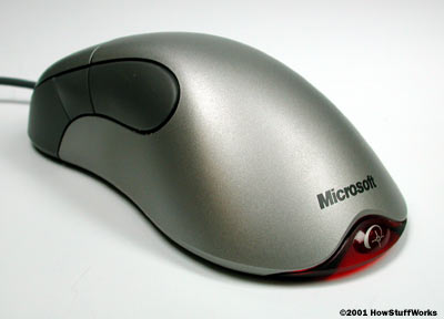 这款微软智能鼠标利用了光学技术。