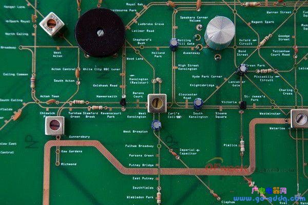 地铁地图和收音机“合体”的电路板 图3