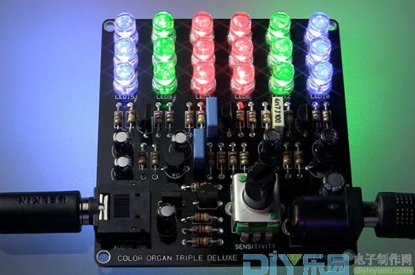 制作三组LED灯音频指示器