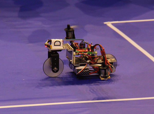 图8&nbsp;创意赛道平衡小车